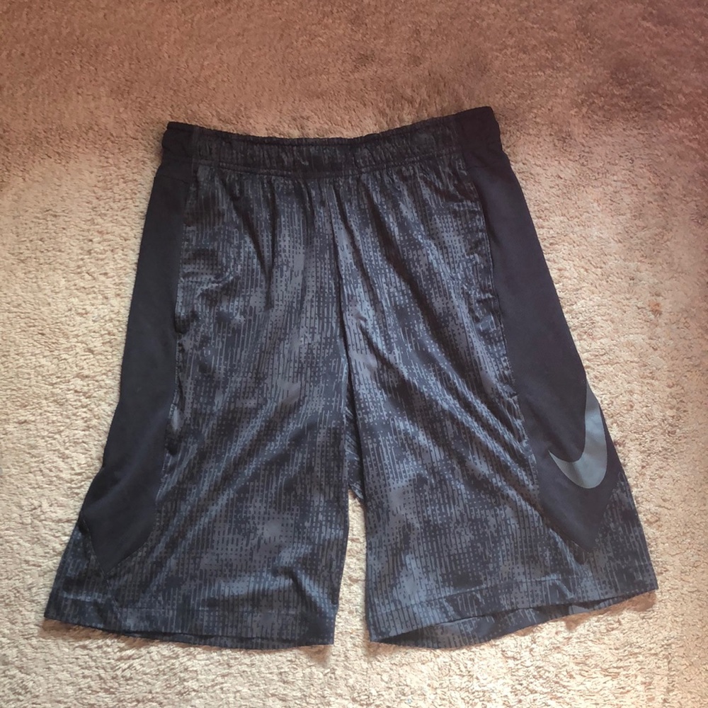 Nike mens basketball shorts